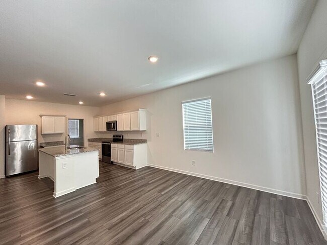 Building Photo - 34 Meriwether Dr