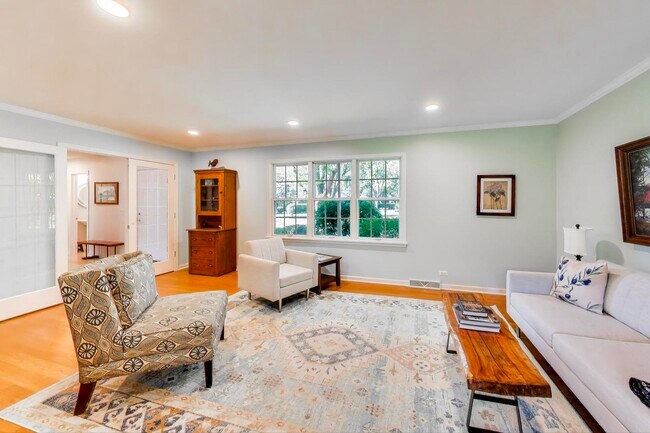 Foto del edificio - 21301 N Woodland Ave