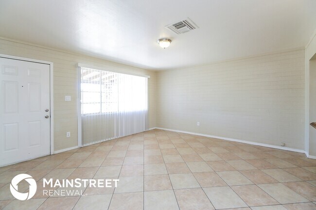 Foto del edificio - 3908 W Lewis Ave