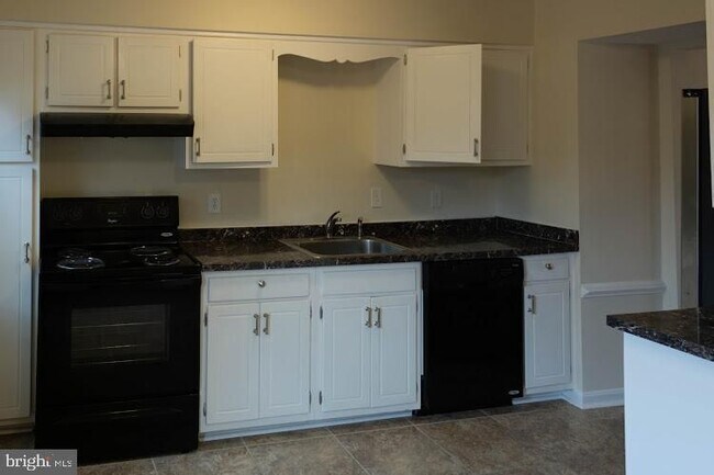 Building Photo - 7809 Stovall Ct