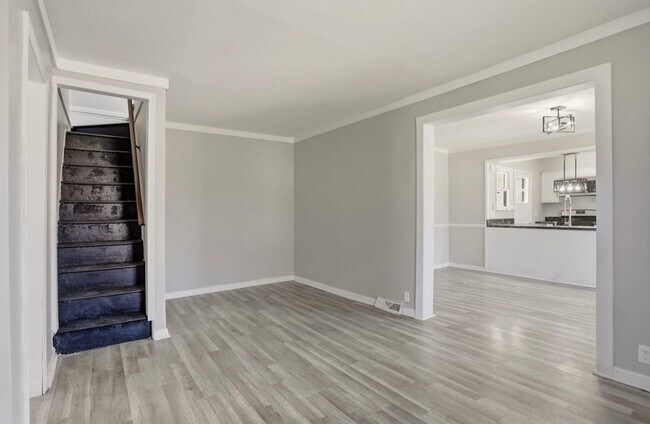 Building Photo - Updated 3BR Home with New Kitchen & 2-Car Garage