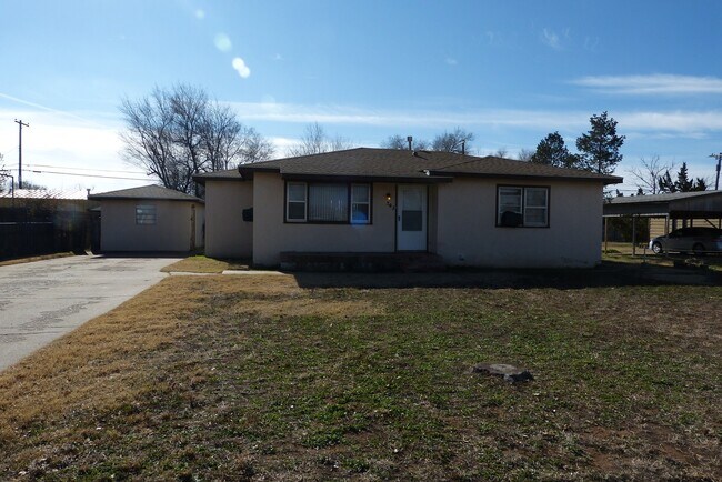 Foto del edificio - Cute 2 bedroom/one bath plus guest quarters!
