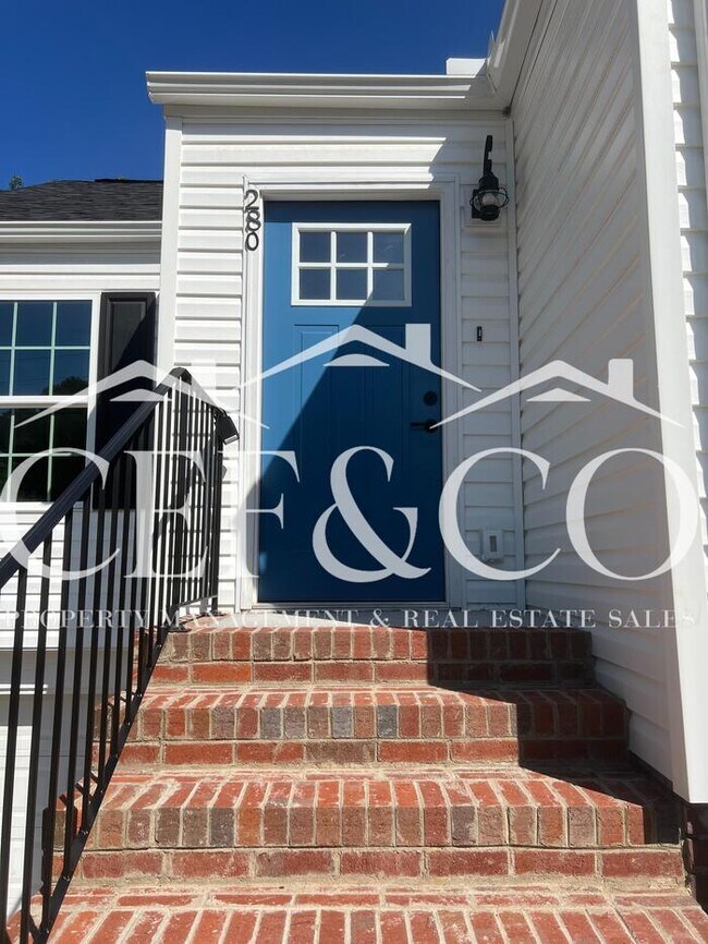 Building Photo - Spacious 3 bedroom home now available in Spartanburg!