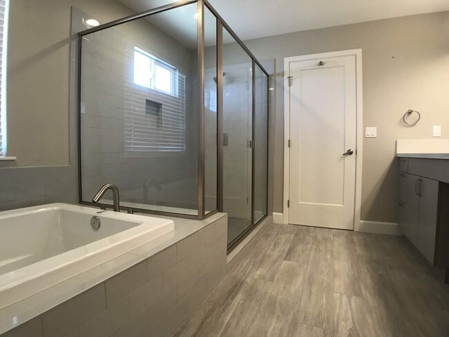 Foto del edificio - Waikalua Bayside Newer Community! 3 Bed 3.5 Bath home Ocean/mountain views.