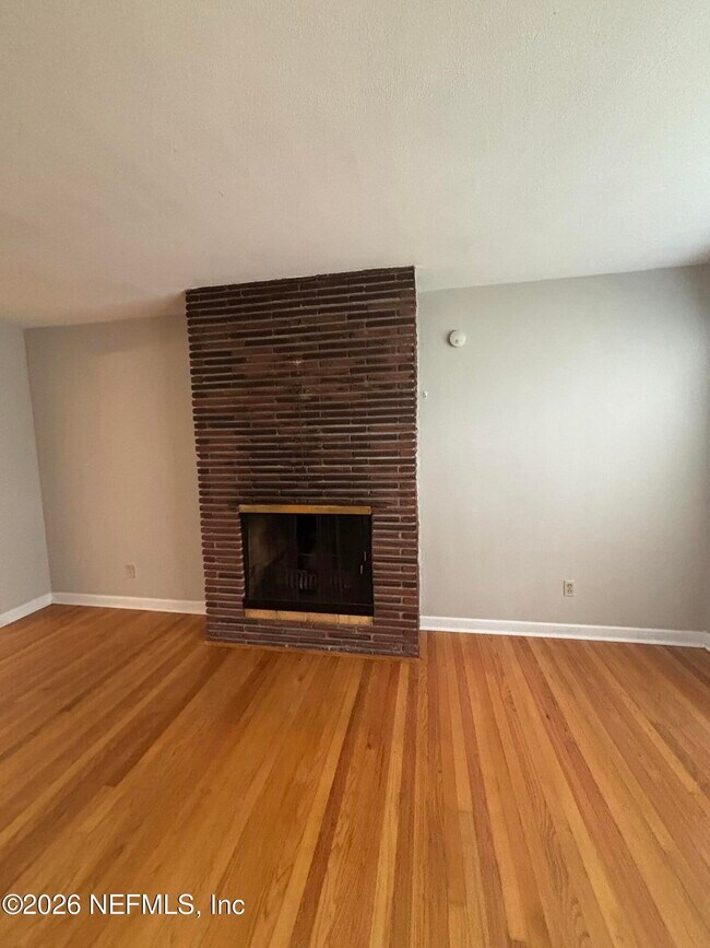 Foto del edificio - 6340 Colgate Rd