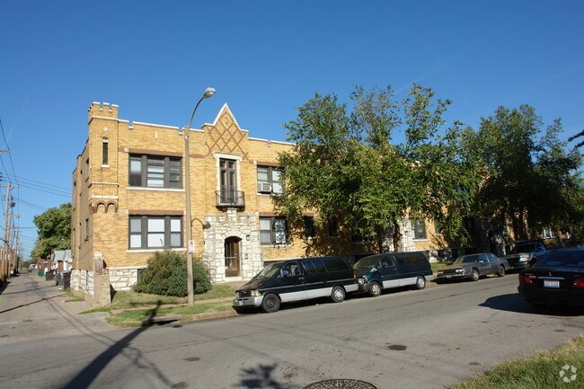 Building Photo - 3841 Giles Ave