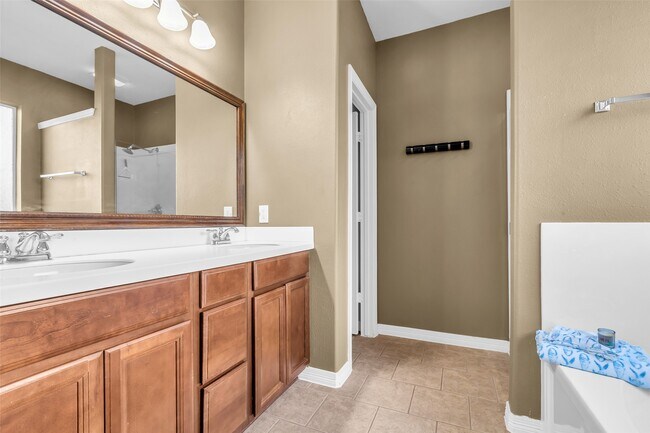 Foto del edificio - 3643 Rocky Ledge Ln