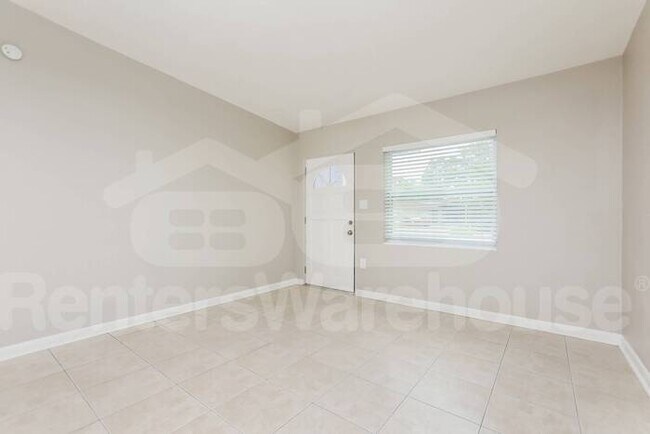 Foto del edificio - Property for Rent