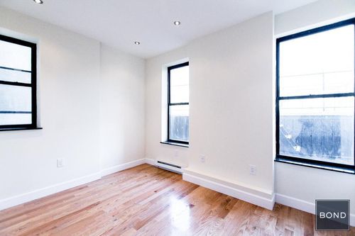 Building Photo - 931 Amsterdam Ave