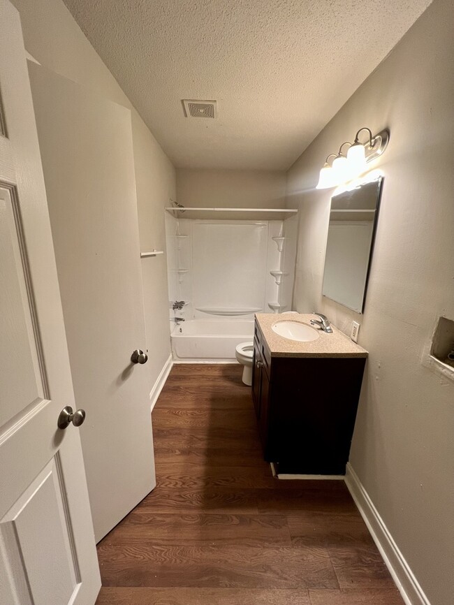 Building Photo - 1123 Gurley Street