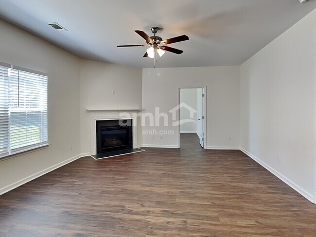 Building Photo - 304 Stonebury Drive
