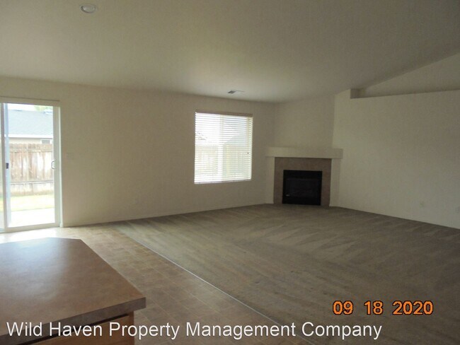 Foto del edificio - 3 br, 2 bath House - 299 SW Mt. Mazama