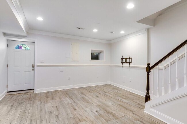 Foto del edificio - 521 Columbia Rd NW