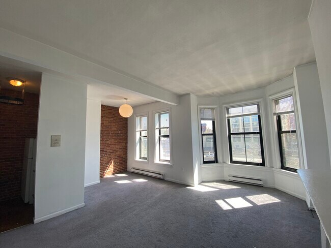 Building Photo - 23 Cortes St