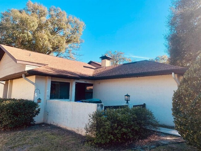 Building Photo - 940 Fenton Ln