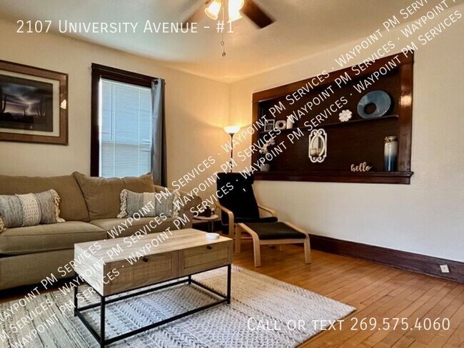 Foto del edificio - 2107 University Ave