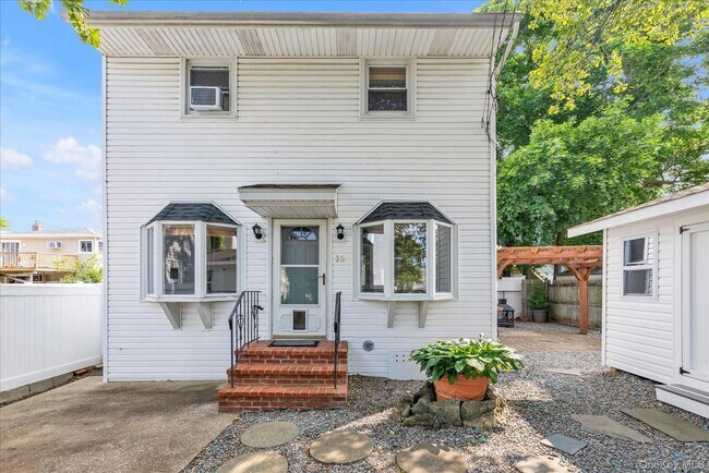 Foto del edificio - 13 7th St