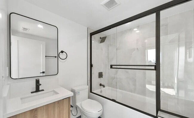 Foto del edificio - 3209 W 18th St