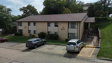 Building Photo - 405 Clayton Dr