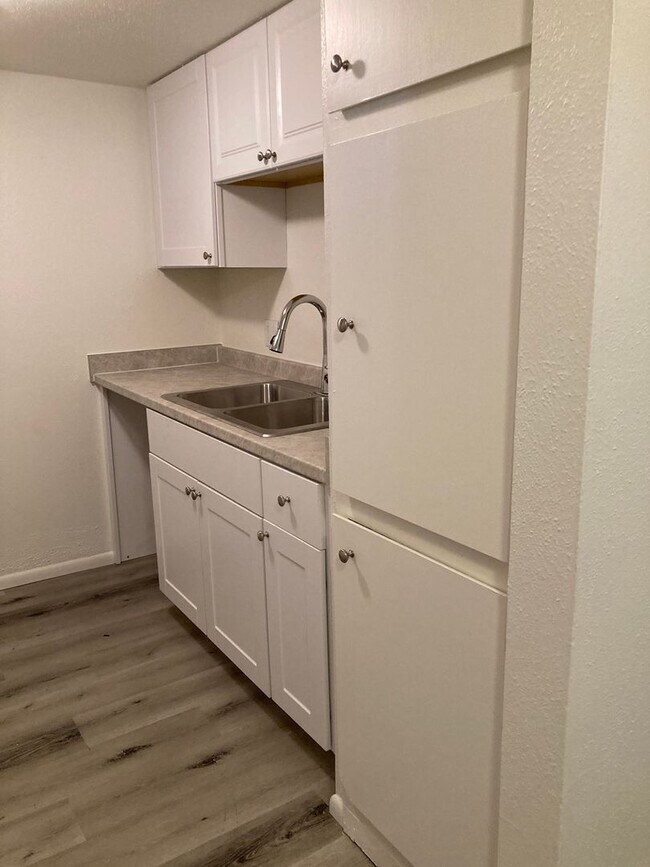 Foto del edificio - Northeast Condo