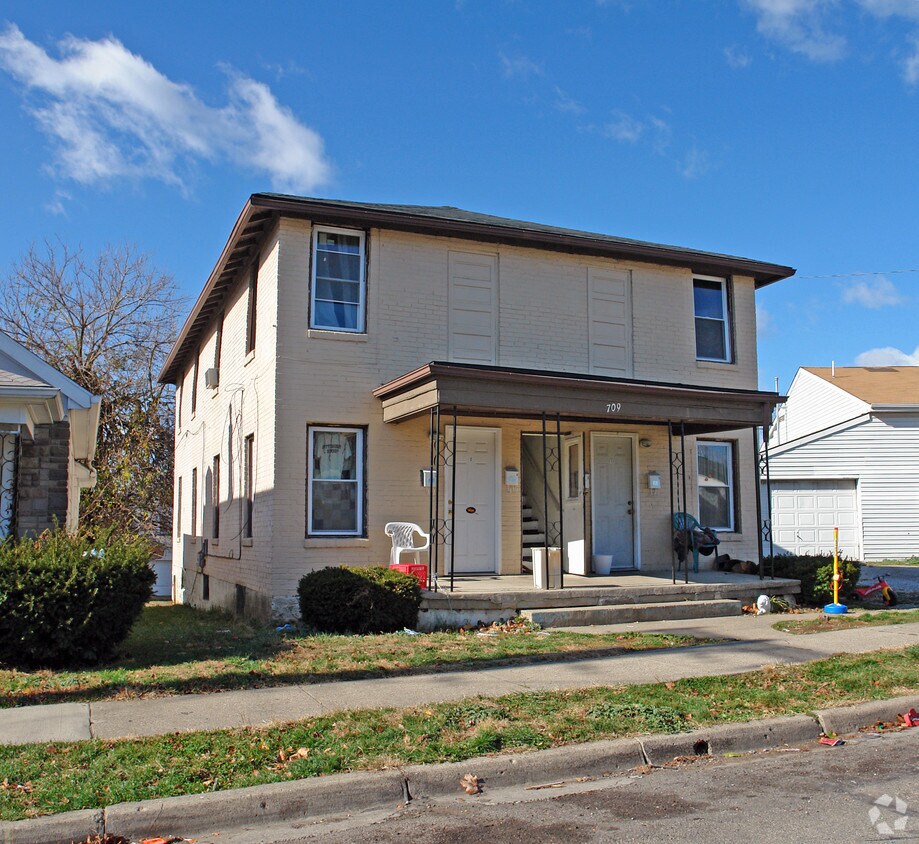 Building Photo - 709 Alverno Ave