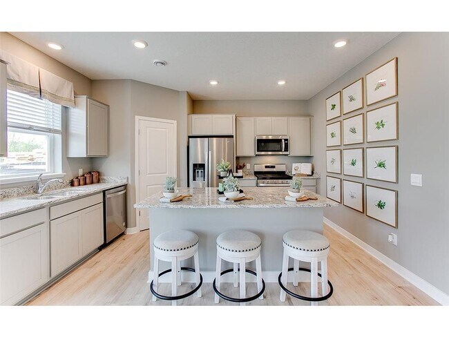 Foto del edificio - 12681 Erskin St NE