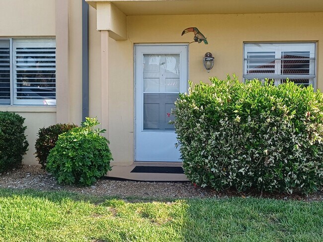 Foto del edificio - Ocean view FULLY FURNISHED 2+ / 2 with Boa...