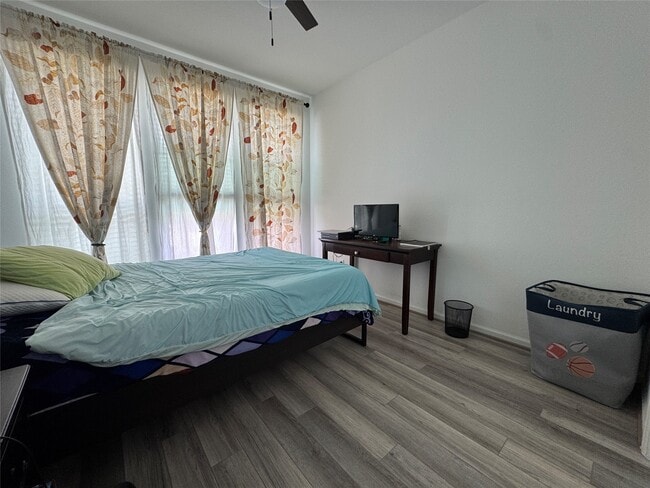 Building Photo - 4522 Peloton Rd