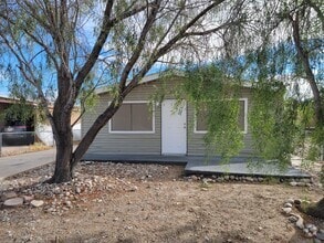 Building Photo - 1960 Montclair Dr