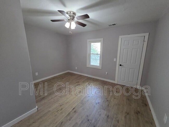 Building Photo - 1663 Keeble St