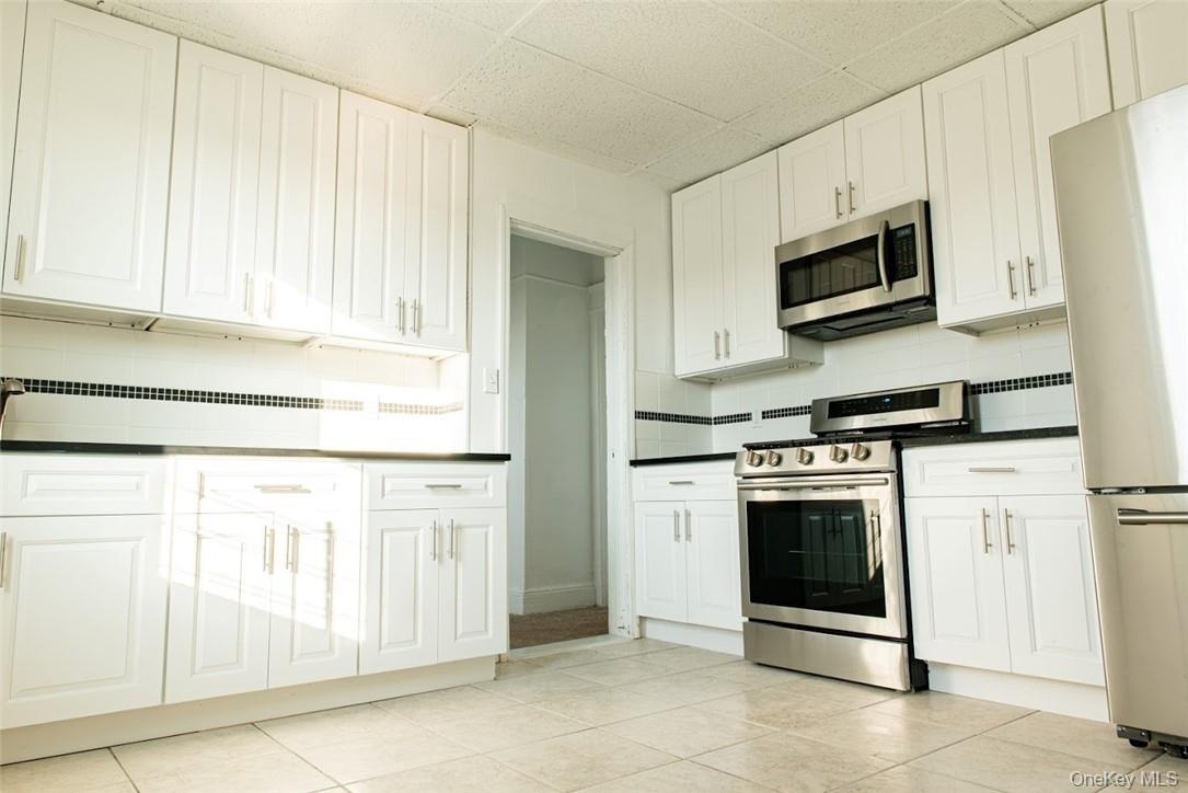 Primary Photo - 14 Horton Ave
