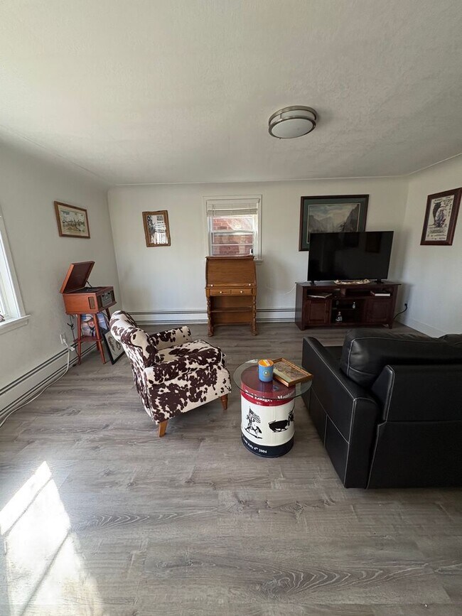 Building Photo - 514 Avenue D