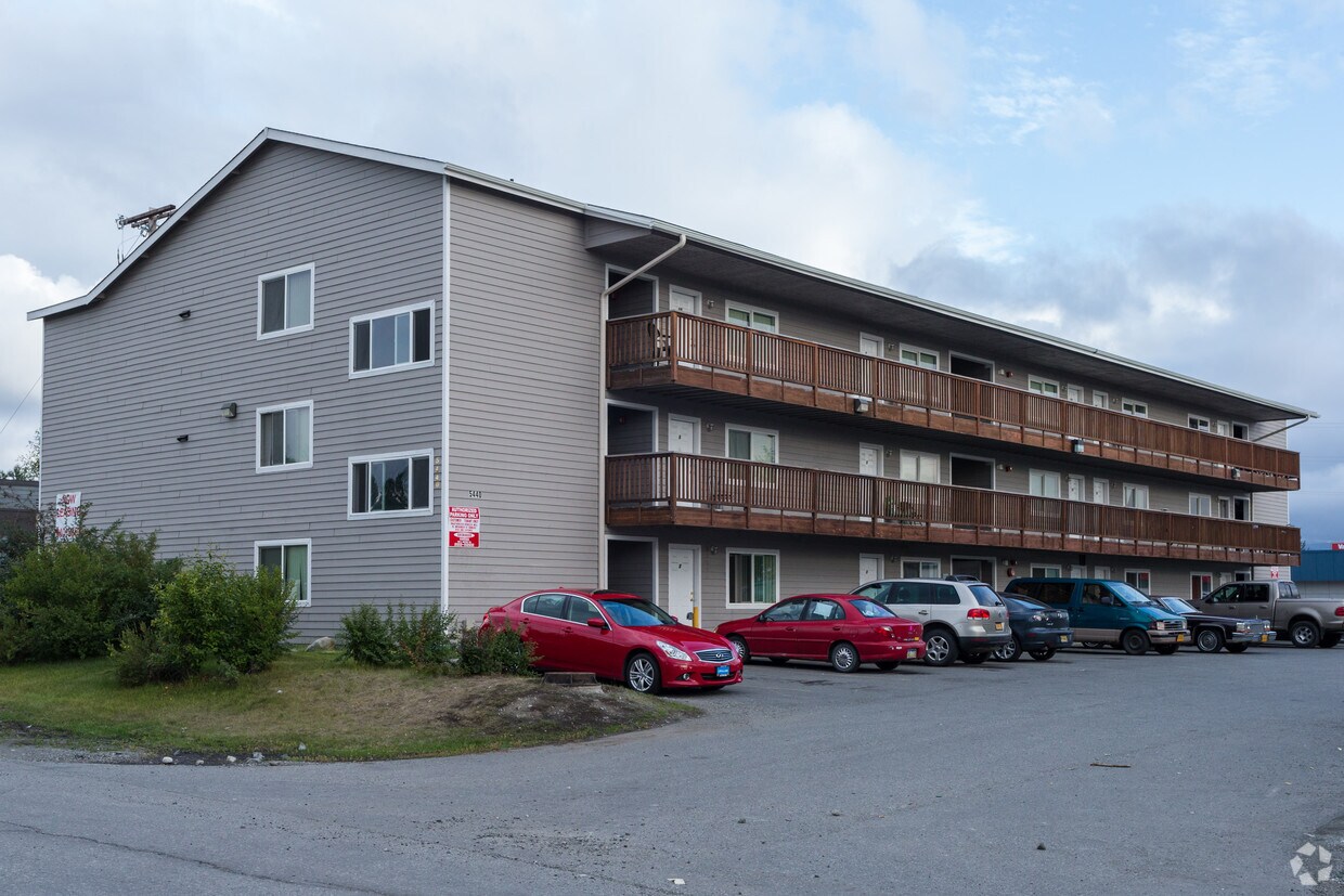 Foto principal - 5440 E 26th Ave