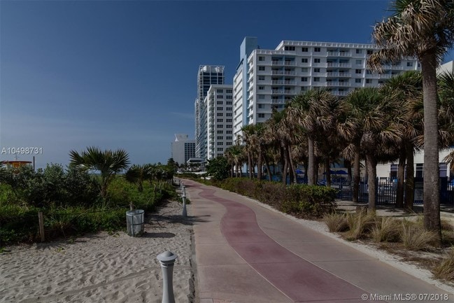 Building Photo - 6917 Collins Ave