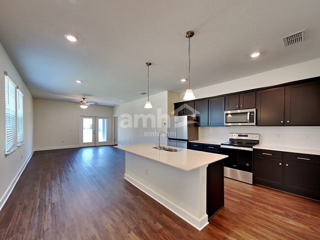 Building Photo - 2102 Saffron Walden Dr