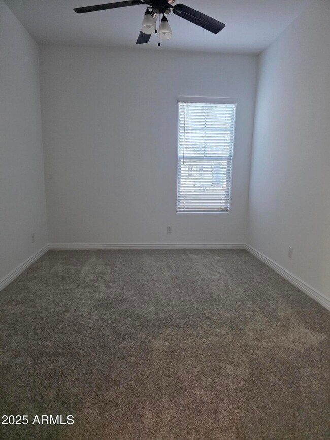 Foto del edificio - 7641 W Staghorn Rd