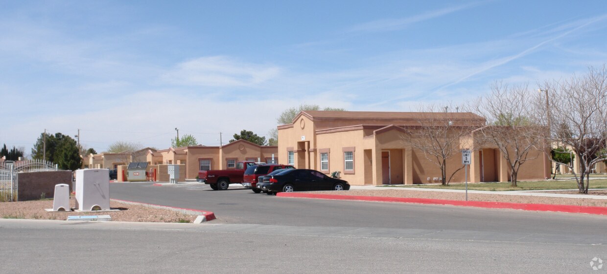 Foto principal - Mission Senior Apartments