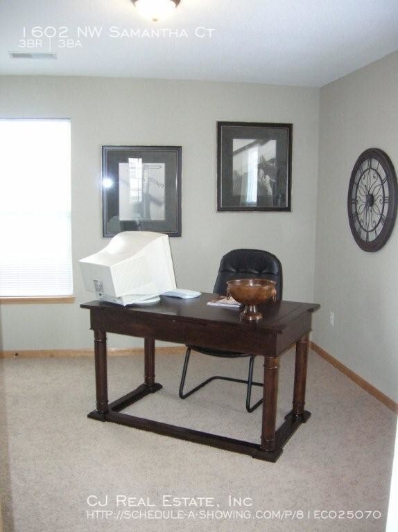 Foto del edificio - 1602 NW Samantha Ct