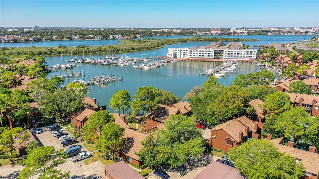 2414 Crows Nest Dr, League City, TX 77573 Condo for Rent in League