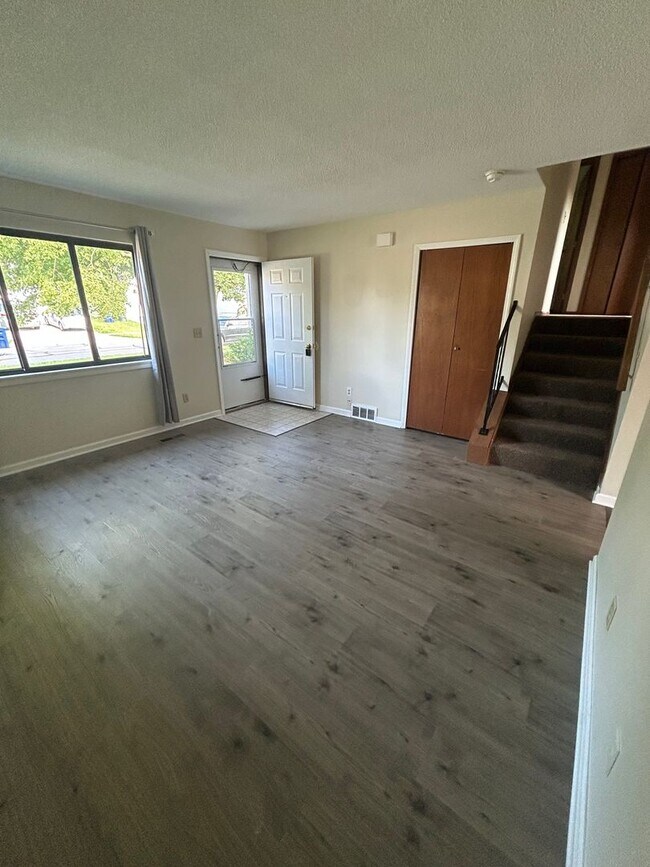 Foto del edificio - Three Bedroom Split-Level near Easton   **WESTERVILLE SCHOOLS**