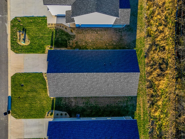 Building Photo - 1412 Cora Ln