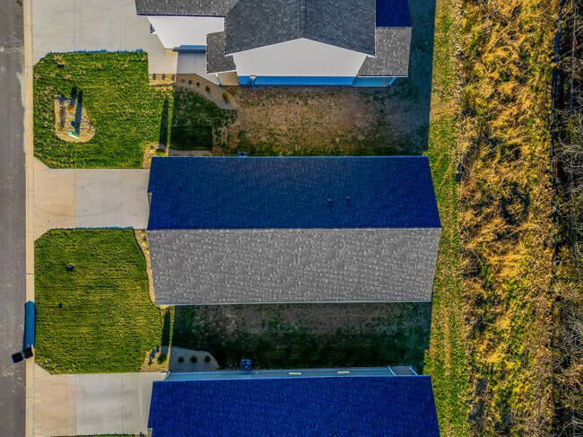 Foto del edificio - 1412 Cora Ln