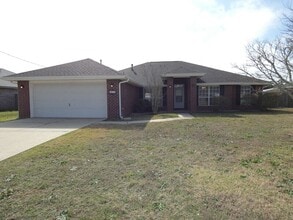 Building Photo - 4879 Spencer Oaks Blvd