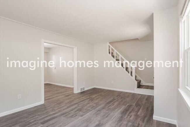 Building Photo - 4 Bed 2 Bath in Irwin!