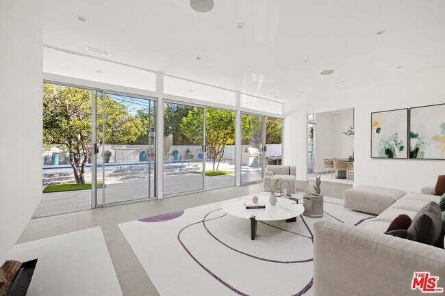 Foto del edificio - 470 N Robinwood Dr
