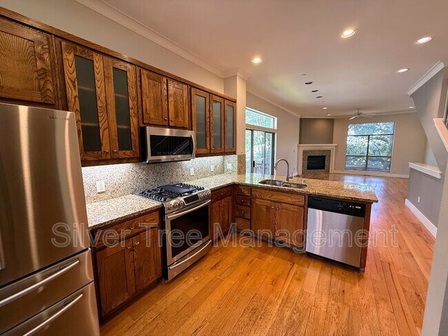 Photo - 3204 Wycliff Ave Townhome