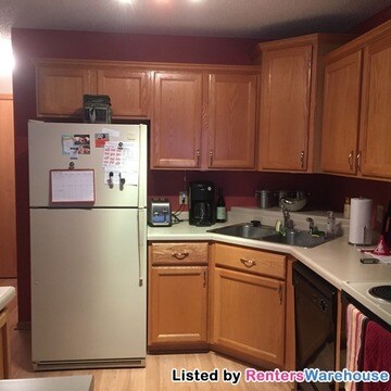 Building Photo - 2460 Oakridge Cir