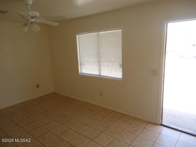 Foto del edificio - 3036 N Balboa Ave