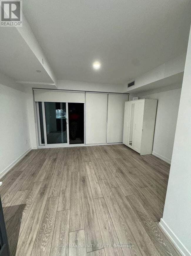 Building Photo - 1100 Sheppard Ave W