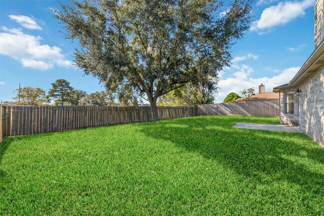 Foto del edificio - 17075 Great Glen Dr